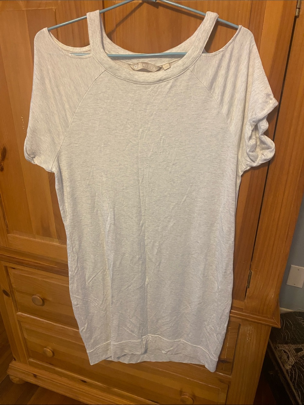 Athleta Light Gray Cold-Shoulder Tunic Top